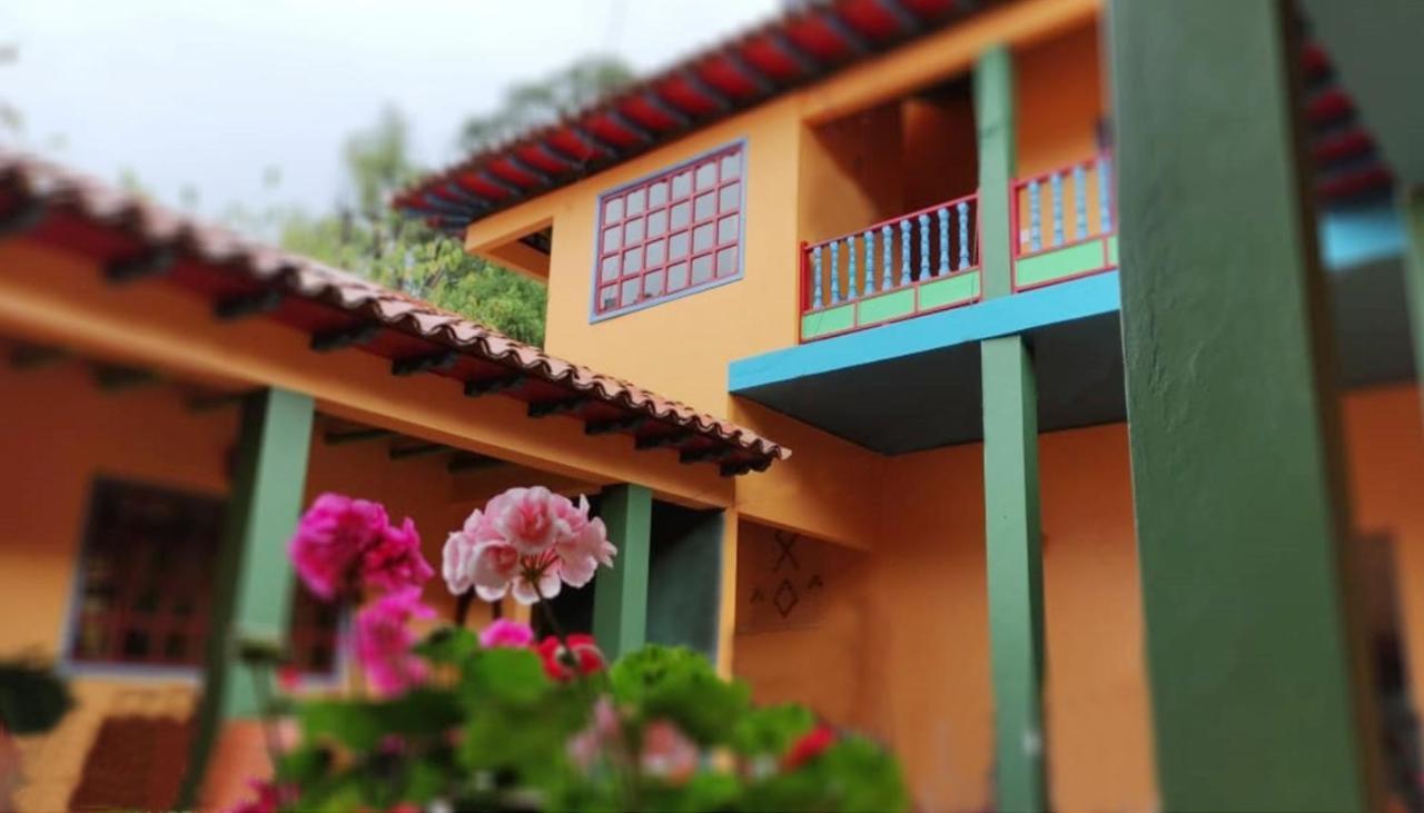 Casona 1865 Hotel Ráquira Buitenkant foto