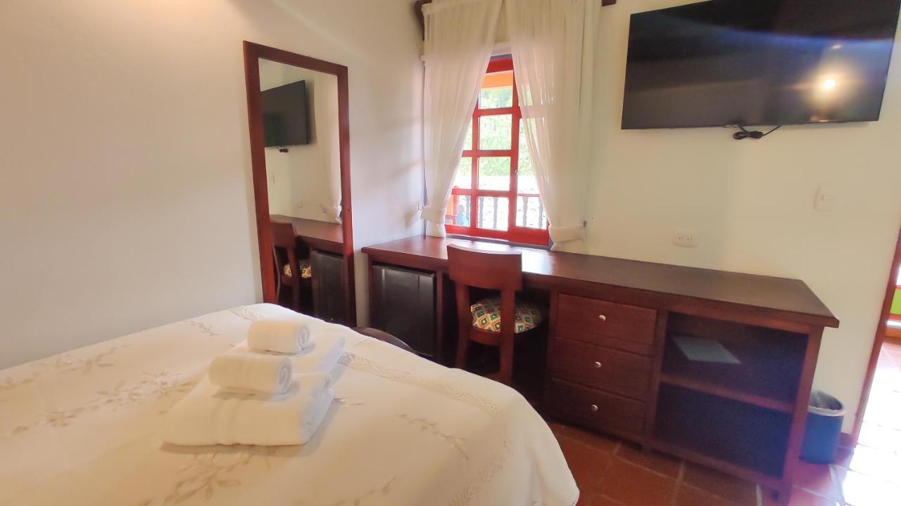 Casona 1865 Hotel Ráquira Buitenkant foto